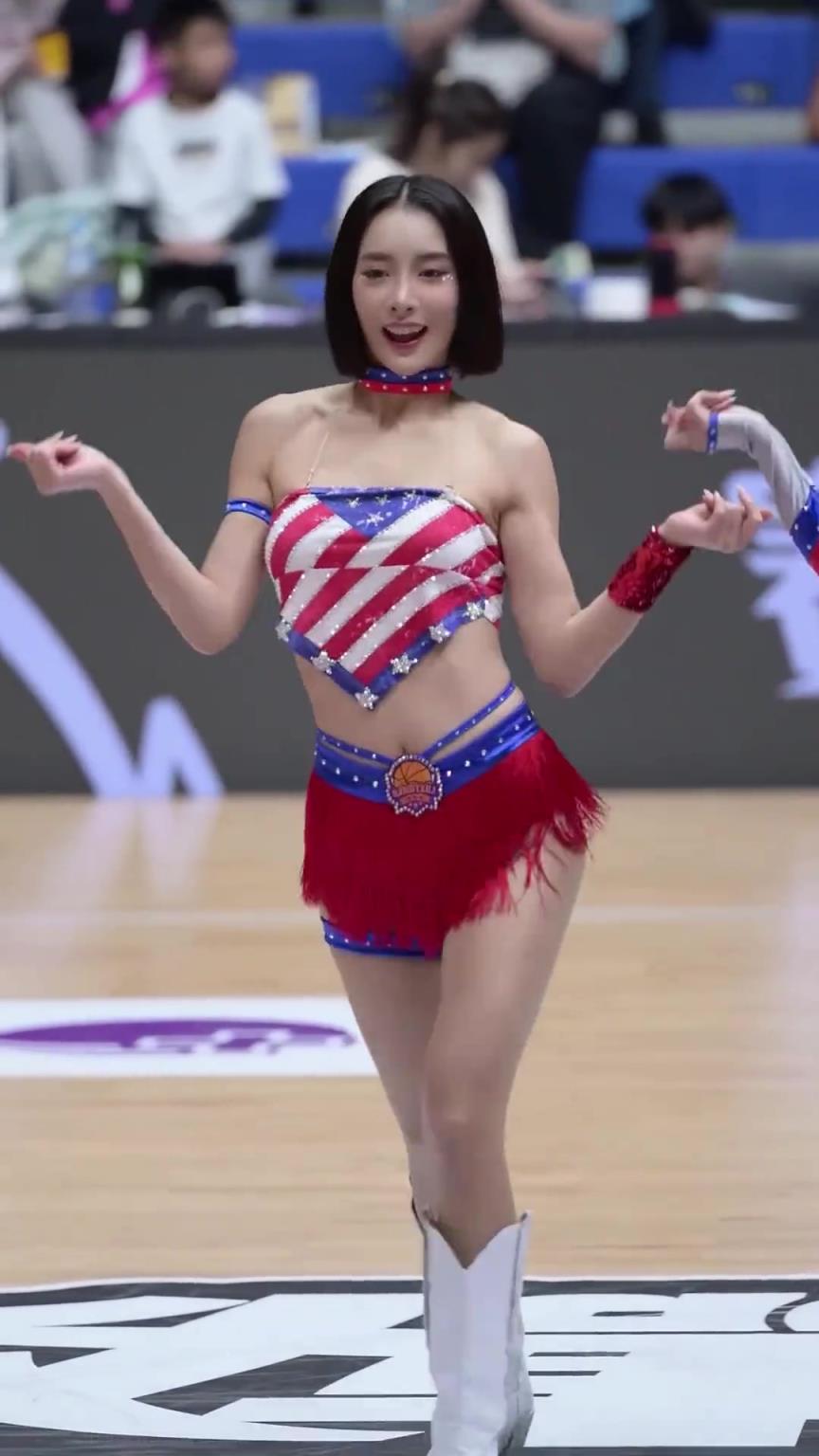 太離譜了 ！幾乎是完美女人！